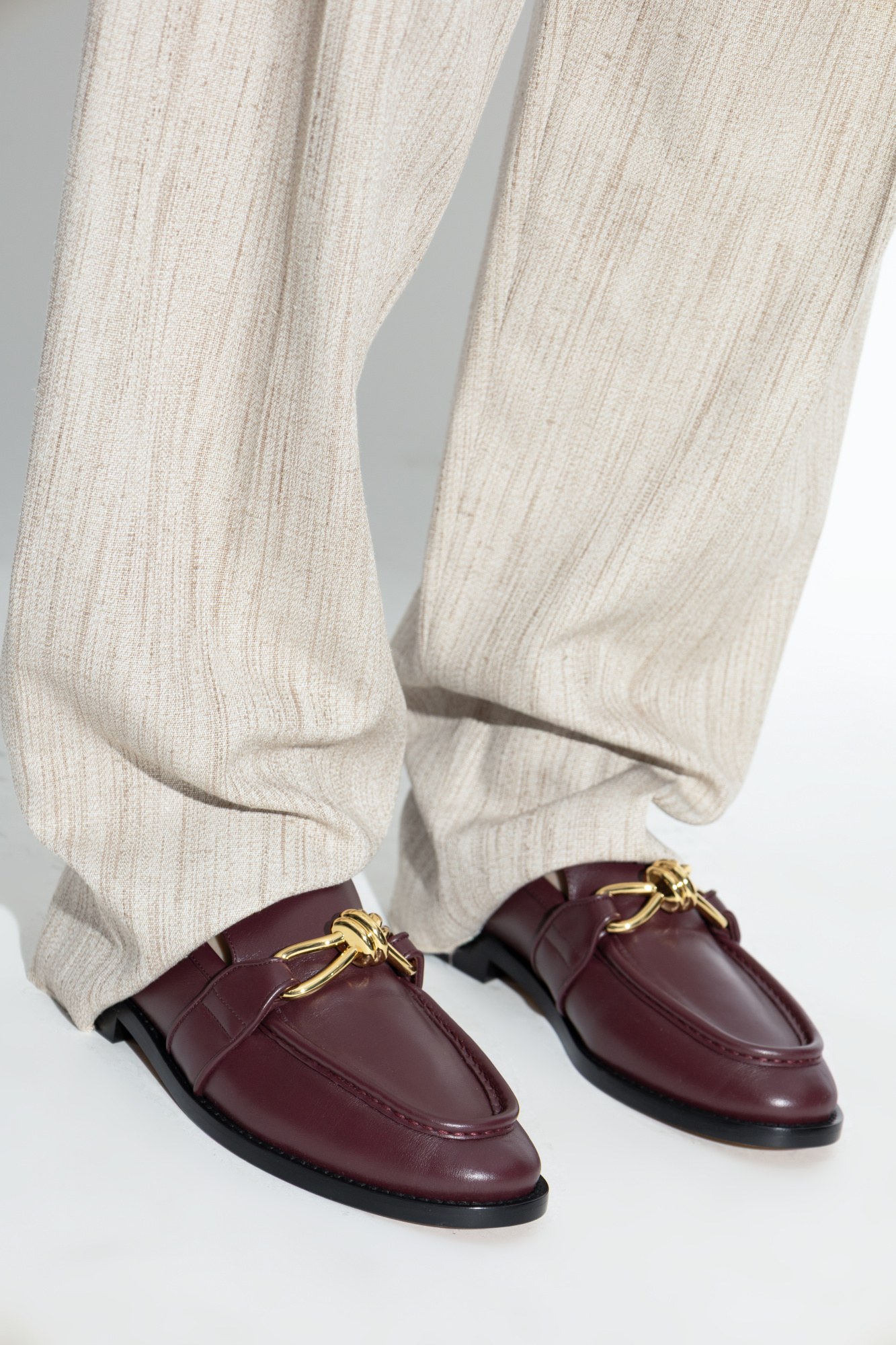 ローファー・オックスフォード BOTTEGA VENETA Woman Loafers Red 796697V5DZ0 2240 Burgundy Leather shoes Bottega Veneta - Vitkac AS